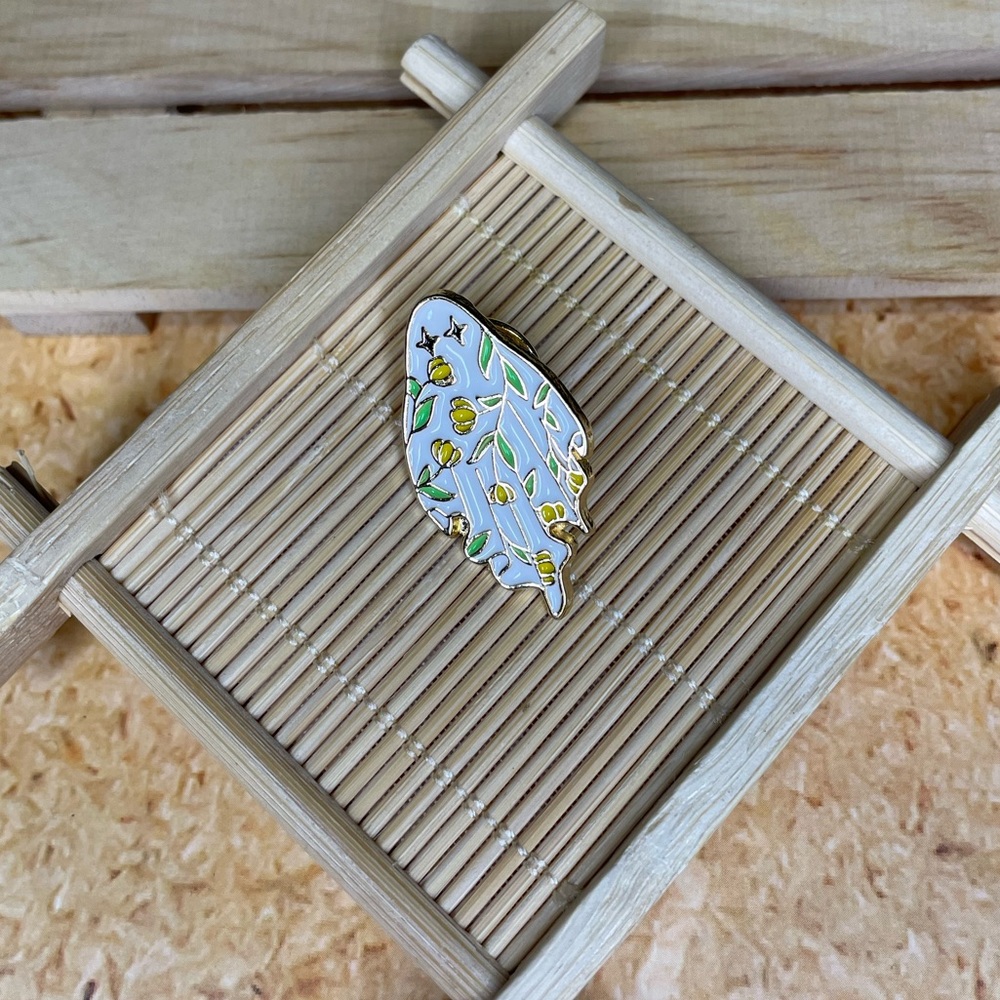 Ghost Pin